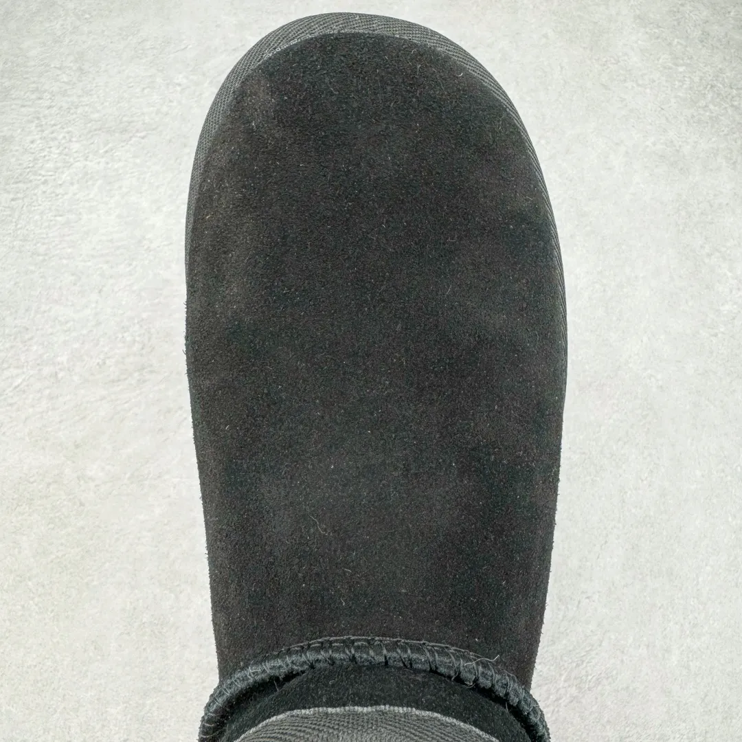 Pick up locally💰520 UGG 5092 Zhou Dongyu Mini thick-soled autumn and winter sheep fur integrated snow boots. All shoes are made from the same factory as ZP. Longfeng A-grade Australian imported sheep fur integrated women's boots. Brand OEM production line. Fully follow the ZP process. OEM original pattern maker. Adhering to the principle of no original shoes and no development selection. Pay attention to every detail. The most authentic version on the market. TREADLITE "Light Wing" technology outsole. Lightweight/durable/flexible/pile size: 35 36 37 38 39 40 41 42 Coding: by2936090